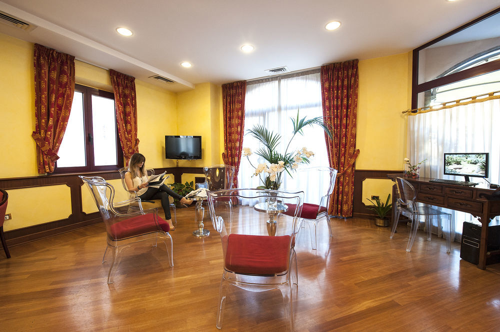 Hotel Regent San Benedetto del Tronto Exterior foto