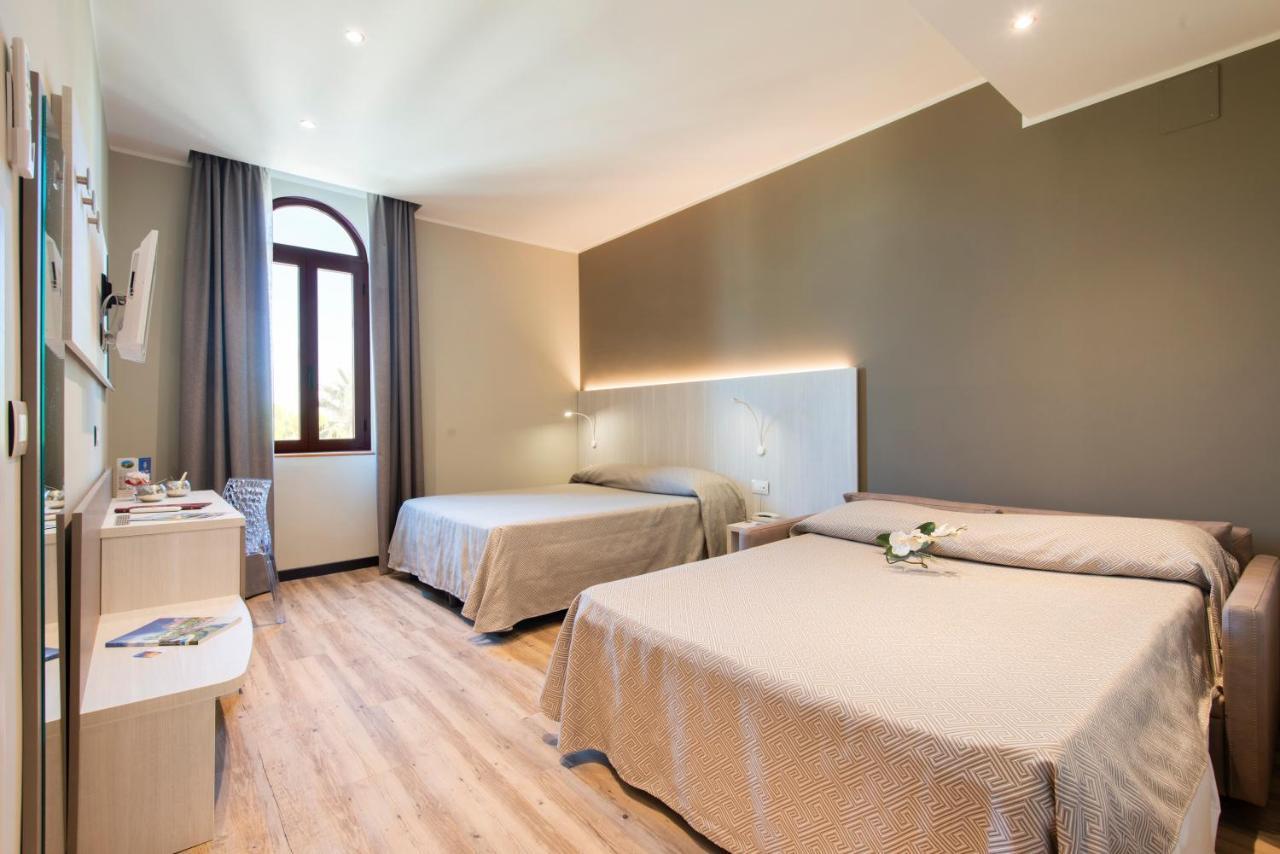 Hotel Regent San Benedetto del Tronto Exterior foto
