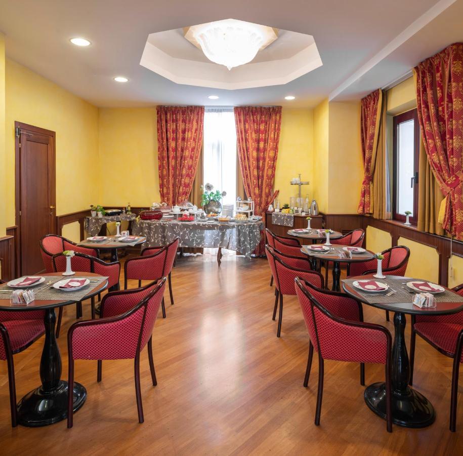 Hotel Regent San Benedetto del Tronto Exterior foto
